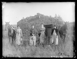The Chrisman Sisters on a claim in Goheen settlement on Lieban (Lillian) Creek, Custer County, 1886. Left to right: Hattie, Lizzie, Lutie, and Ruth